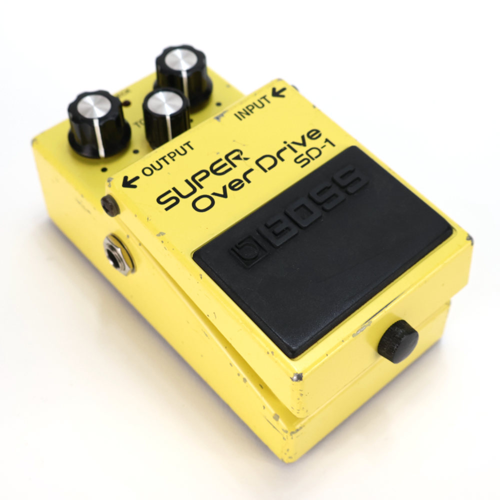 【中古】 スーパーオーバードライブ エフェクター BOSS SD-1 Super Over Drive ギターエフェクター 斜めアングル画像