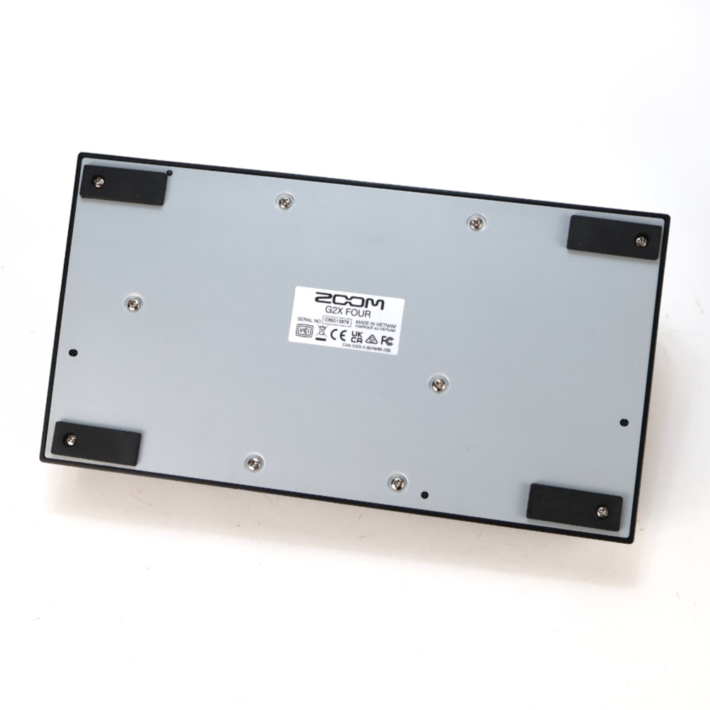 【中古】 ZOOM G2X FOUR ギターマルチエフェクター アンプエミュレーター ボトム画像