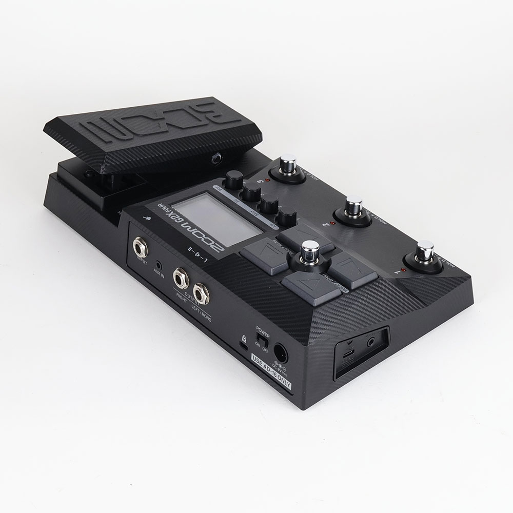 【中古】 ZOOM G2X FOUR ギターマルチエフェクター アンプエミュレーター 全体