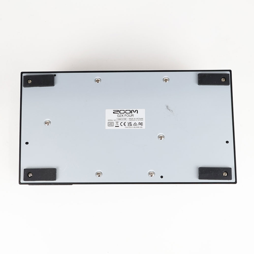 【中古】 ZOOM G2X FOUR ギターマルチエフェクター アンプエミュレーター 裏面
