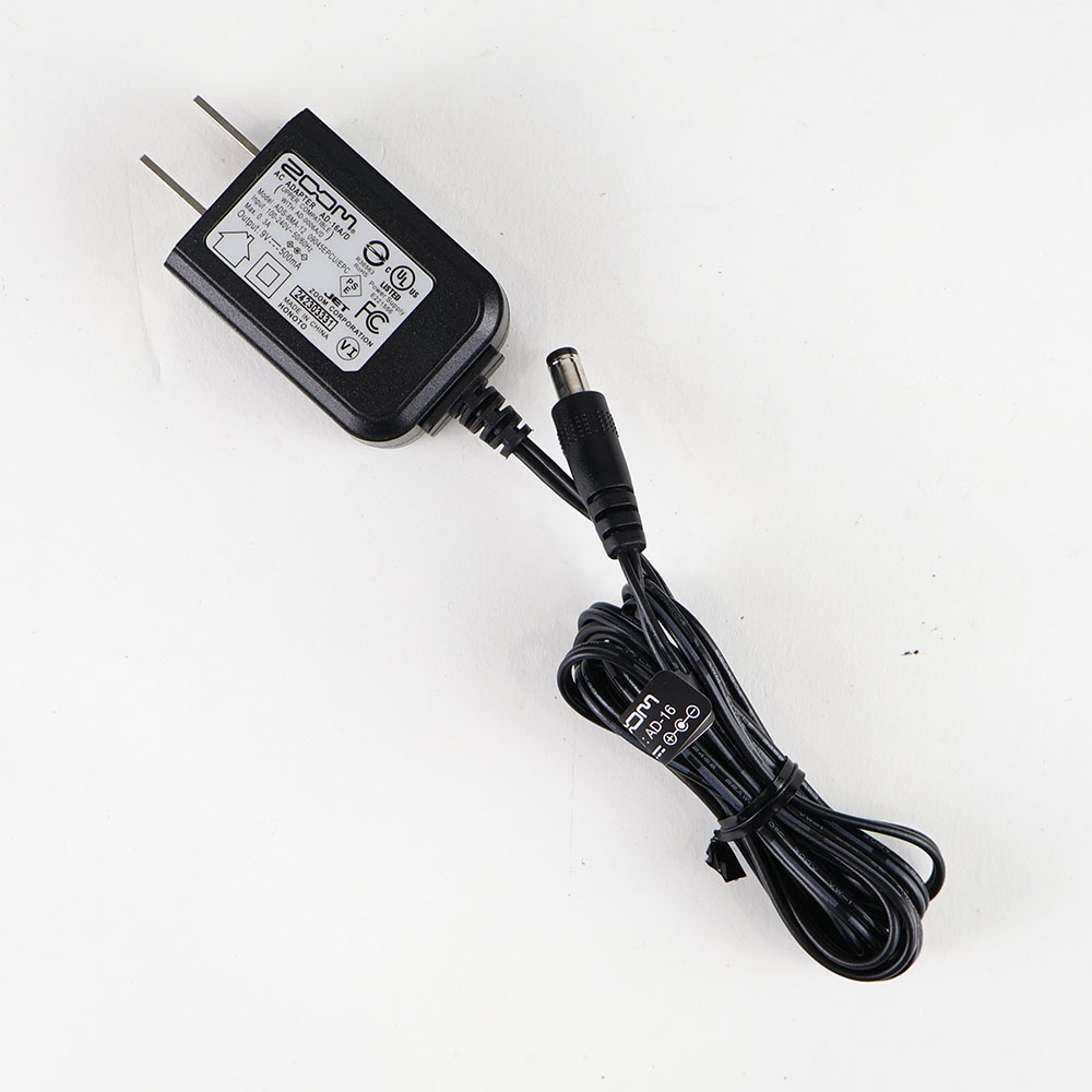 【中古】 ZOOM G2X FOUR ギターマルチエフェクター アンプエミュレーター 付属品