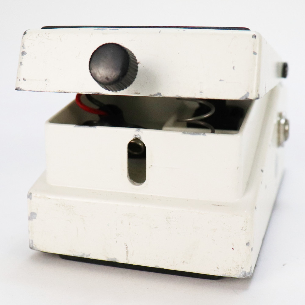 【中古】 クロマチックチューナー エフェクター BOSS TU-2 Chromatic Tuner ペダルチューナー 電池ボックスゴムパーツ