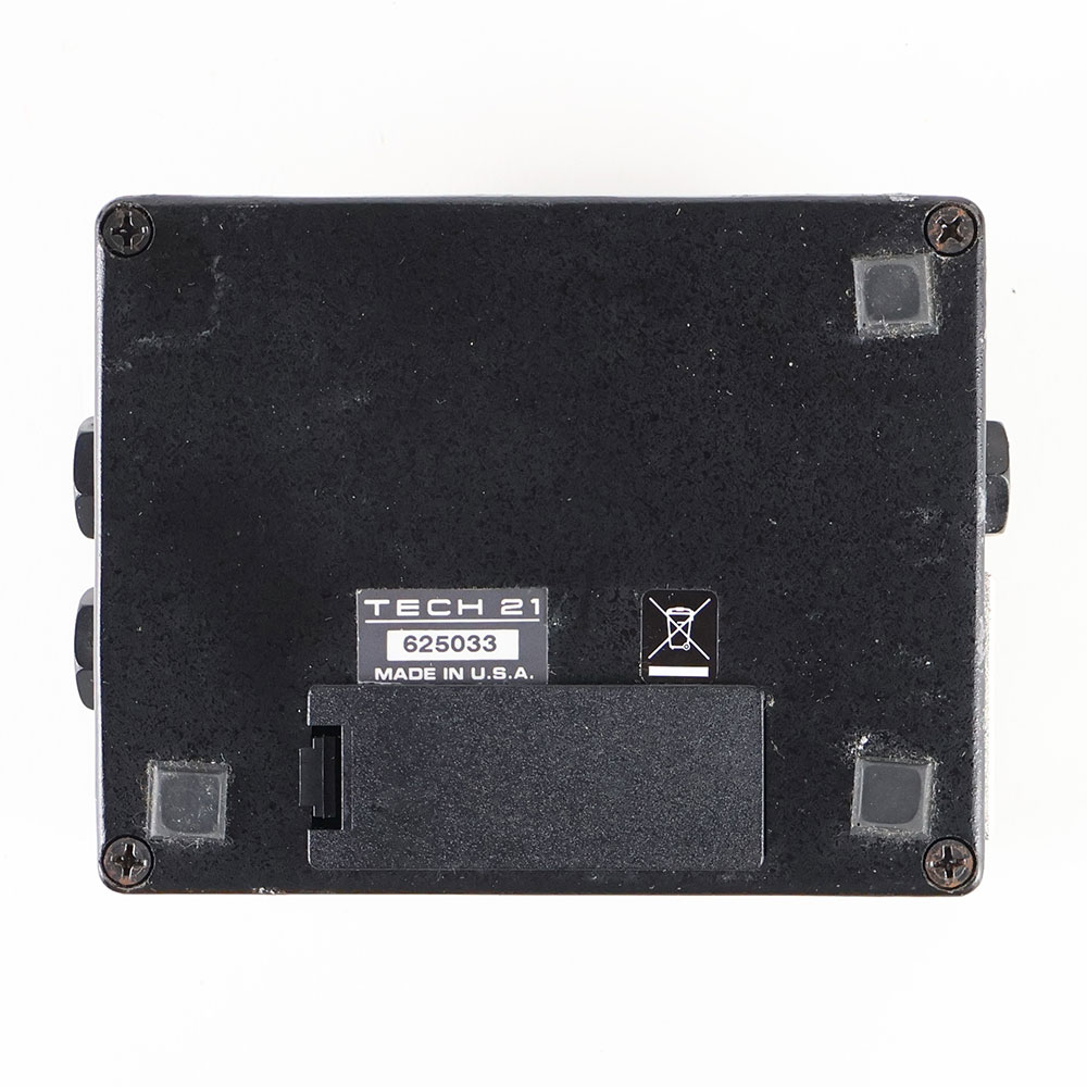 【中古】サンズアンプ ベースドライバーDI TECH21 SansAmp BASS DRIVER DI 旧仕様 ベース用DI プリアンプ 裏面