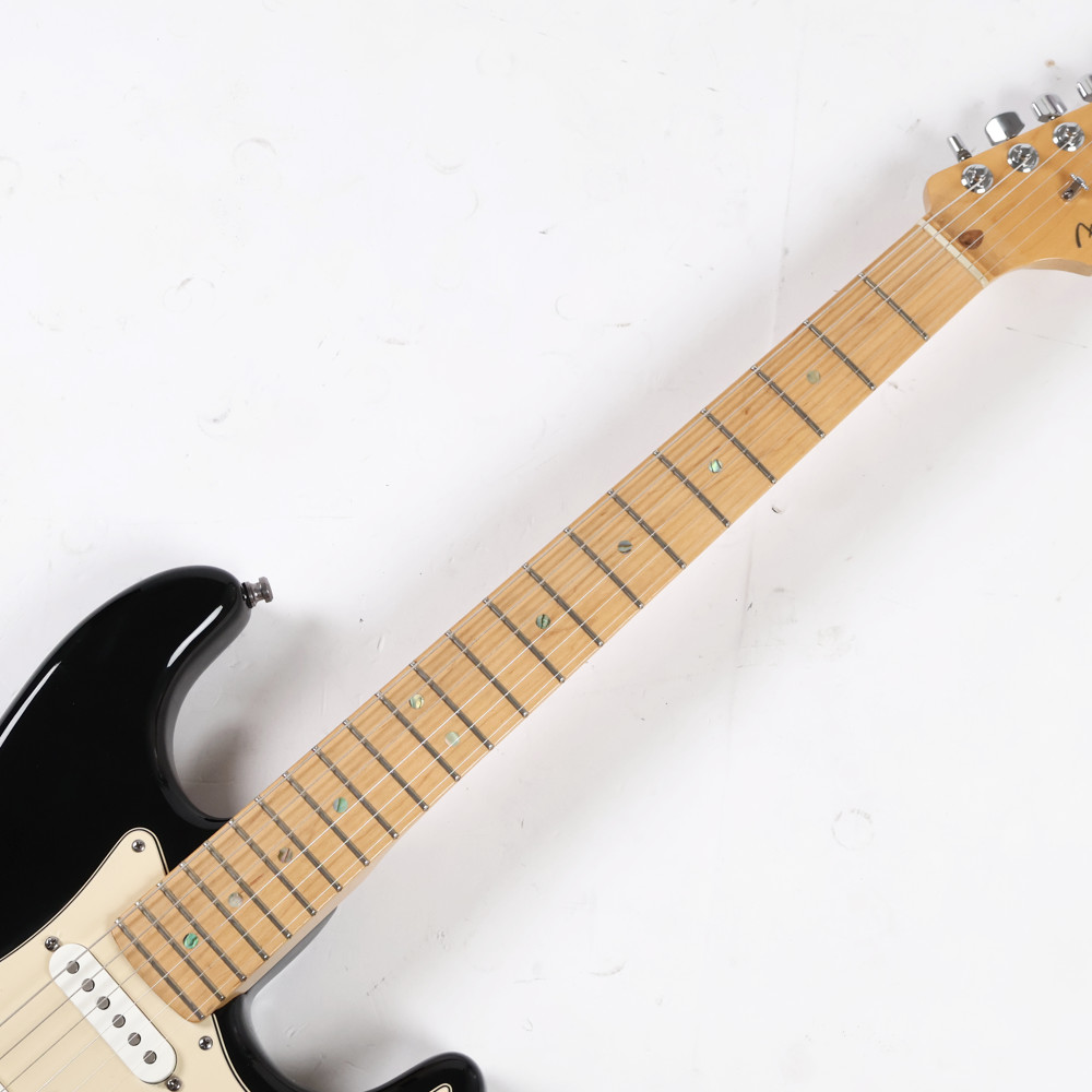 【中古】 エレキギター Fender American Deluxe Stratocaster Alder Body Maple FingerBoard Black 2006年製 フェンダー アメリカンデラックスストラトキャスター 指板