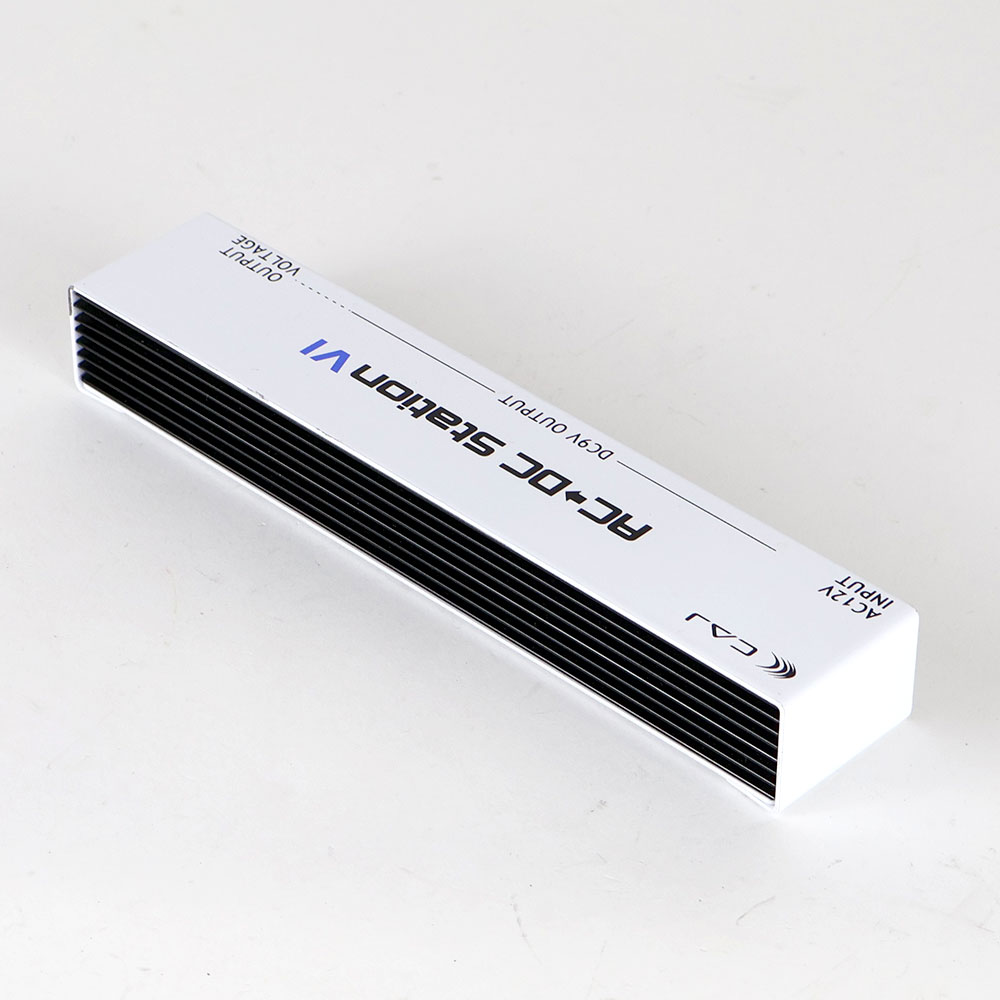 【中古】 パワーサプライ CAJ AC/DC Station VI 全体