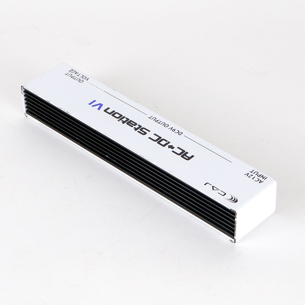 【中古】 パワーサプライ CAJ AC/DC Station VI 全体