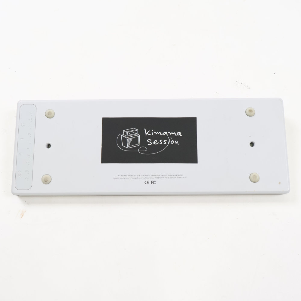 【中古】 ポータブルシンセサイザー ティーンネイジエンジニアリング TEENAGE ENGINEERING OP-1 底面