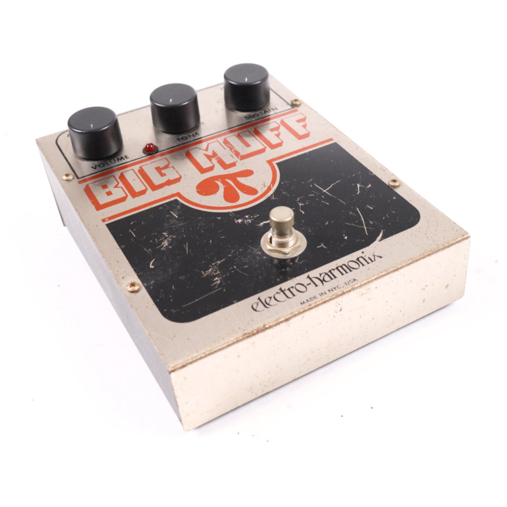 【中古】 ファズ ディストーション エフェクター ELECTRO-HARMONIX エレハモ Big Muff Pi Reissue 初期型 EC3003-A 基盤 ビッグマフ ギターエフェクター 斜めアングル画像