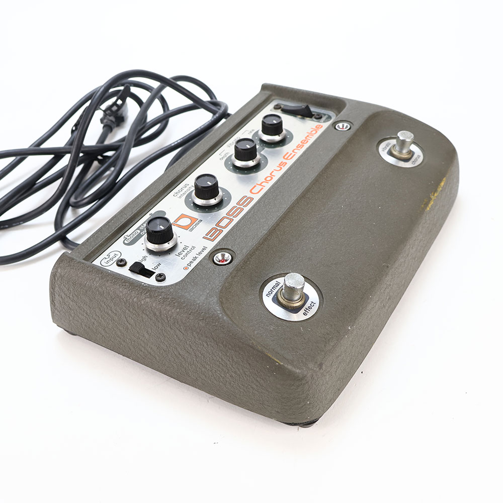 【中古】 BOSS CE-1 Chorus Ensemble コーラス ビブラート ギターエフェクター 側面