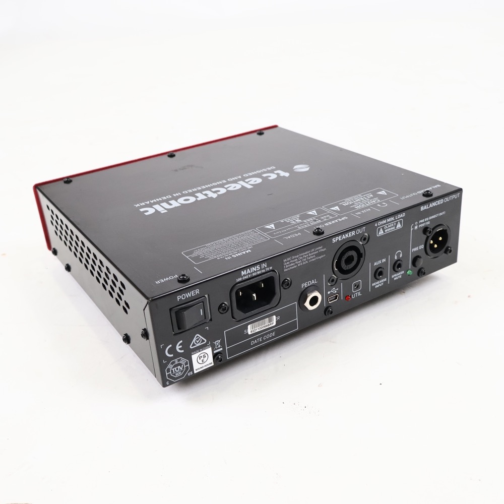 【中古】 tc electronic BH250 小型ベースアンプ ヘッド 背面