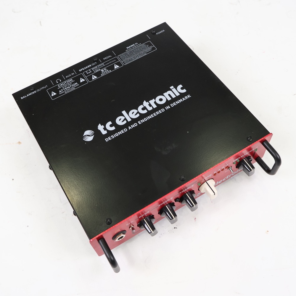 【中古】 tc electronic BH250 小型ベースアンプ ヘッド 上面