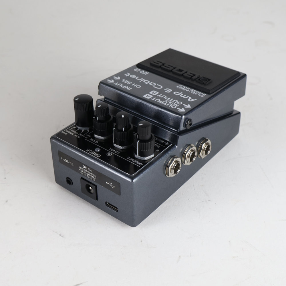 【中古】 BOSS ボス IR-2 Amp & Cabinet プリアンプ キャビネットIRペダル ギターエフェクター 側面