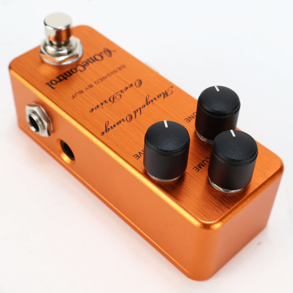 【中古】 One Control MARIGOLD ORANGE OVERDRIVE 旧デザイン オーバードライブ ギターエフェクター 本体画像 斜め
