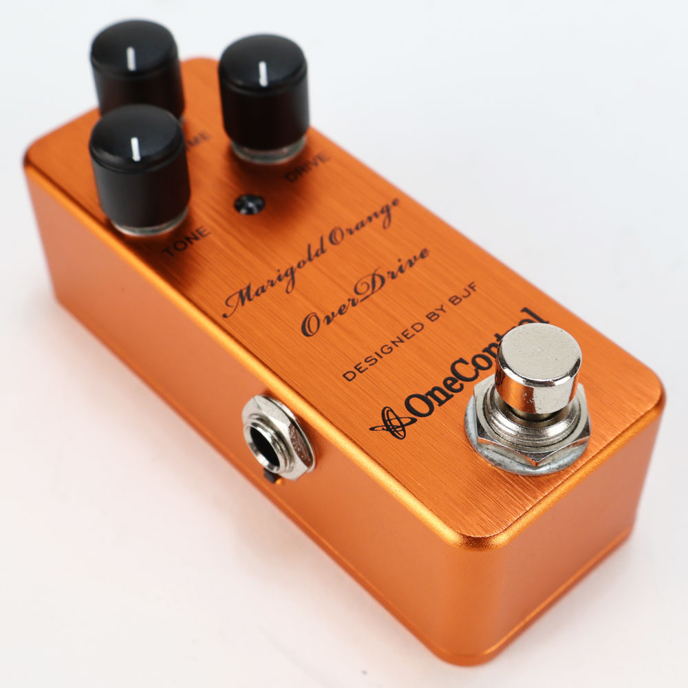 【中古】 One Control MARIGOLD ORANGE OVERDRIVE 旧デザイン オーバードライブ ギターエフェクター 本体画像 斜め 2