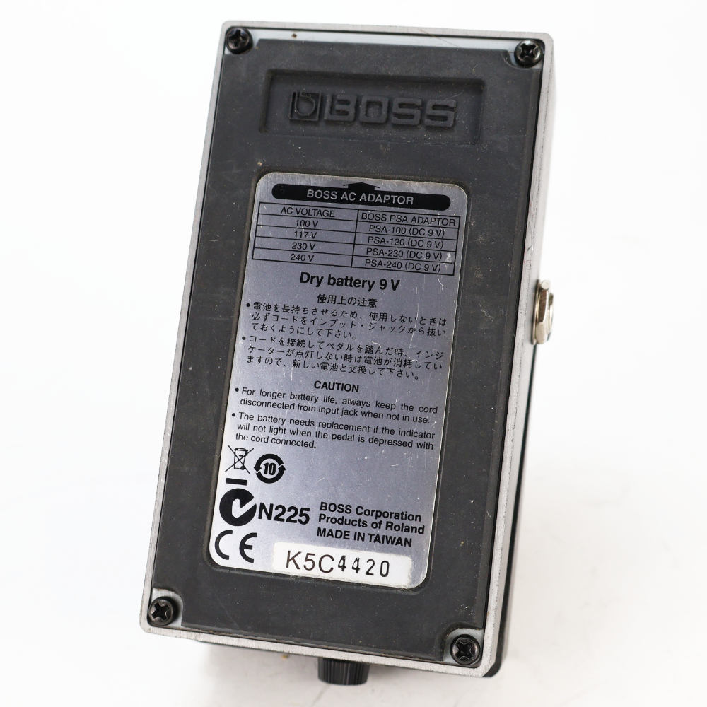 【中古】メタルゾーン エフェクター BOSS MT-2 Metal Zone ボス ギターエフェクター 本体画像 裏