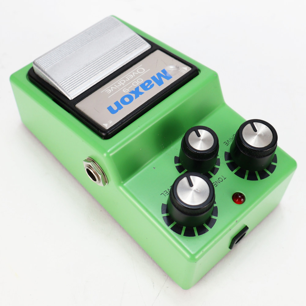 【中古】 Maxon マクソン OD-9 Overdrive オーバードライブ ギターエフェクター 本体画像 斜め 