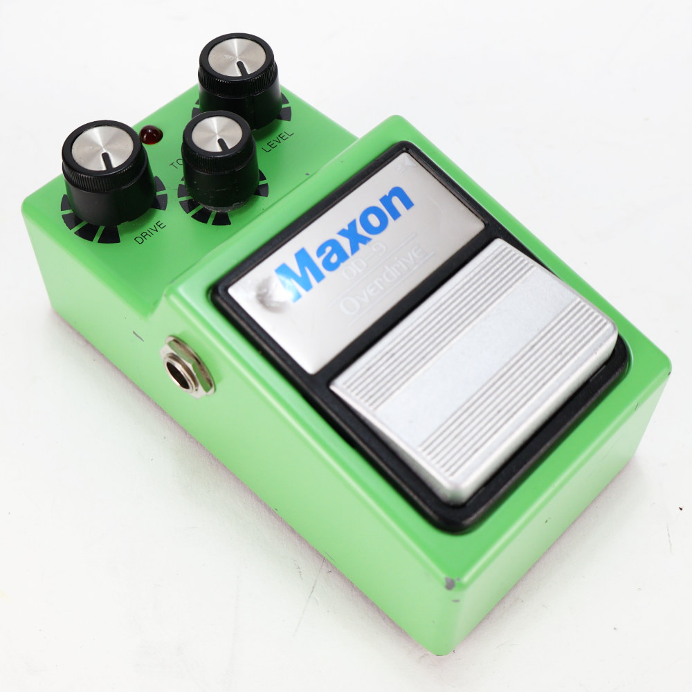 【中古】 Maxon マクソン OD-9 Overdrive オーバードライブ ギターエフェクター 本体画像 斜め 2