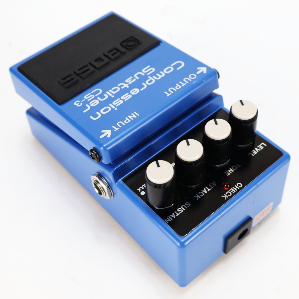 【中古】コンプレッサー エフェクター BOSS CS-3 Compression Sustainer ギターエフェクター 本体画像 斜め 