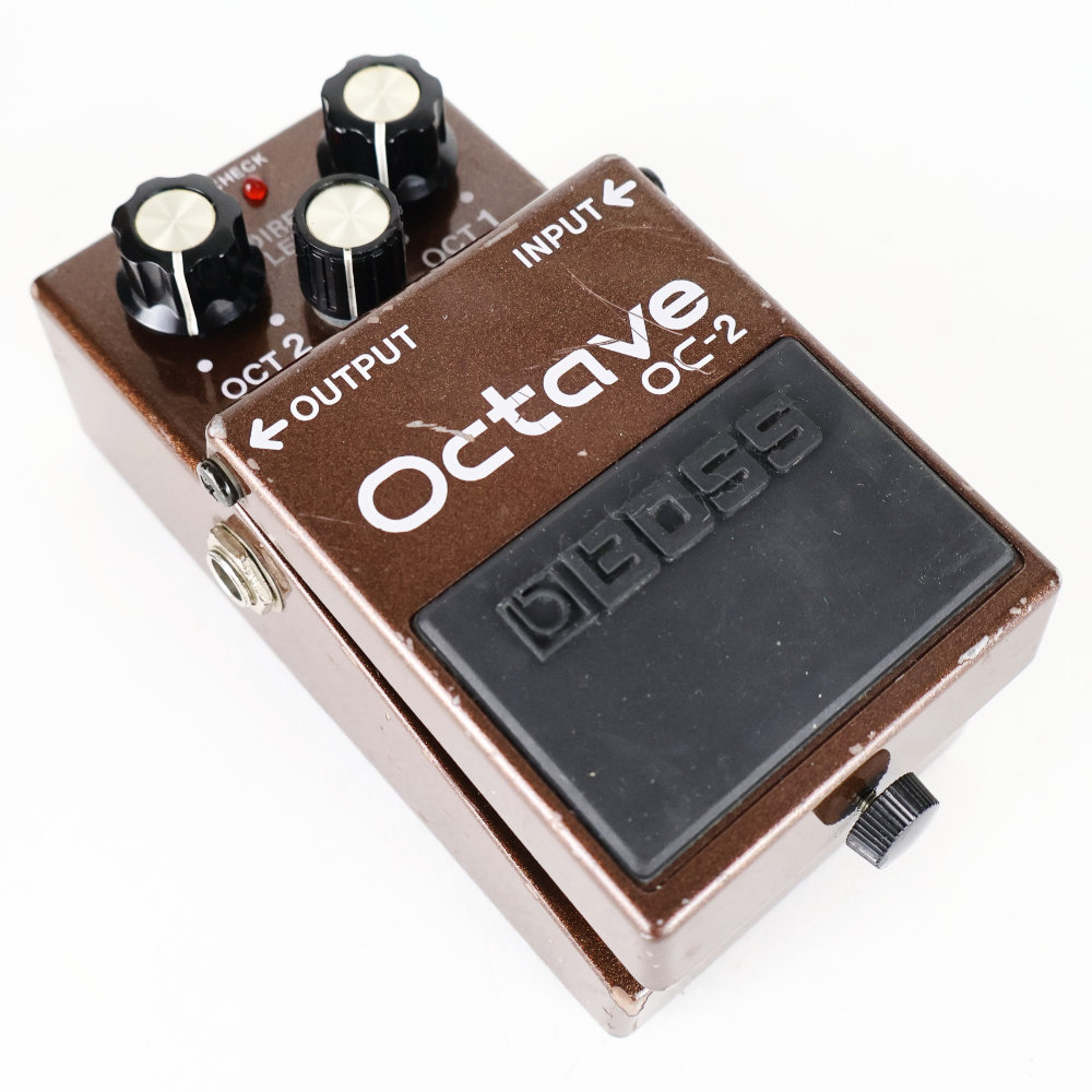 【中古】オクターブ エフェクター BOSS OC-2 Octave ギターエフェクター オクターバー 本体画像 斜め 2