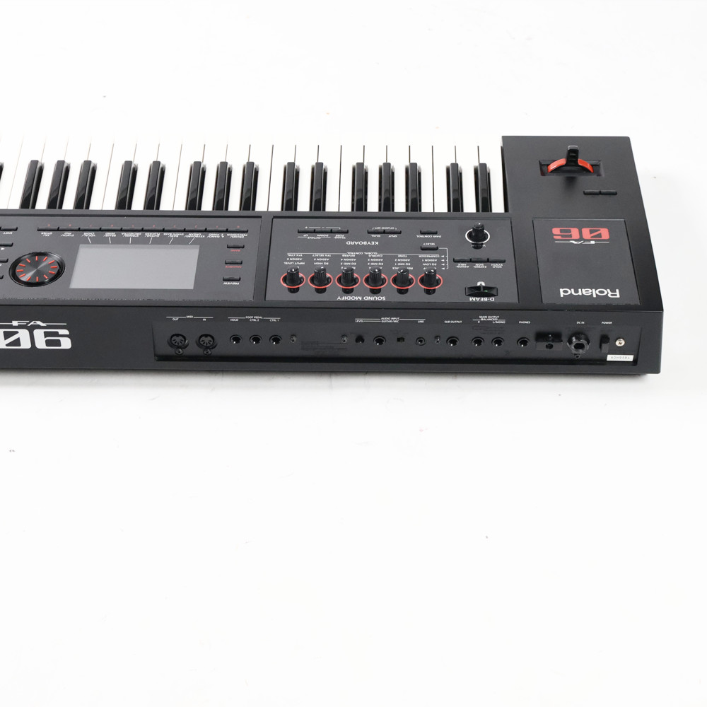 【中古】 ローランド ROLAND FA-06 Music Workstation シンセサイザー 側面
