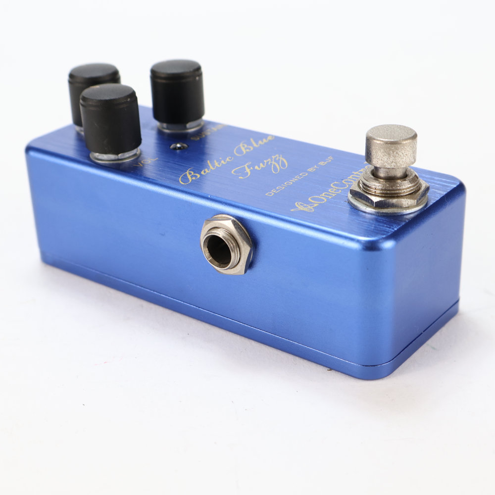 【中古】ファズ エフェクター One Control Baltic Blue Fuzz 旧デザイン ギターエフェクター ワンコントロール ワンコン 側面