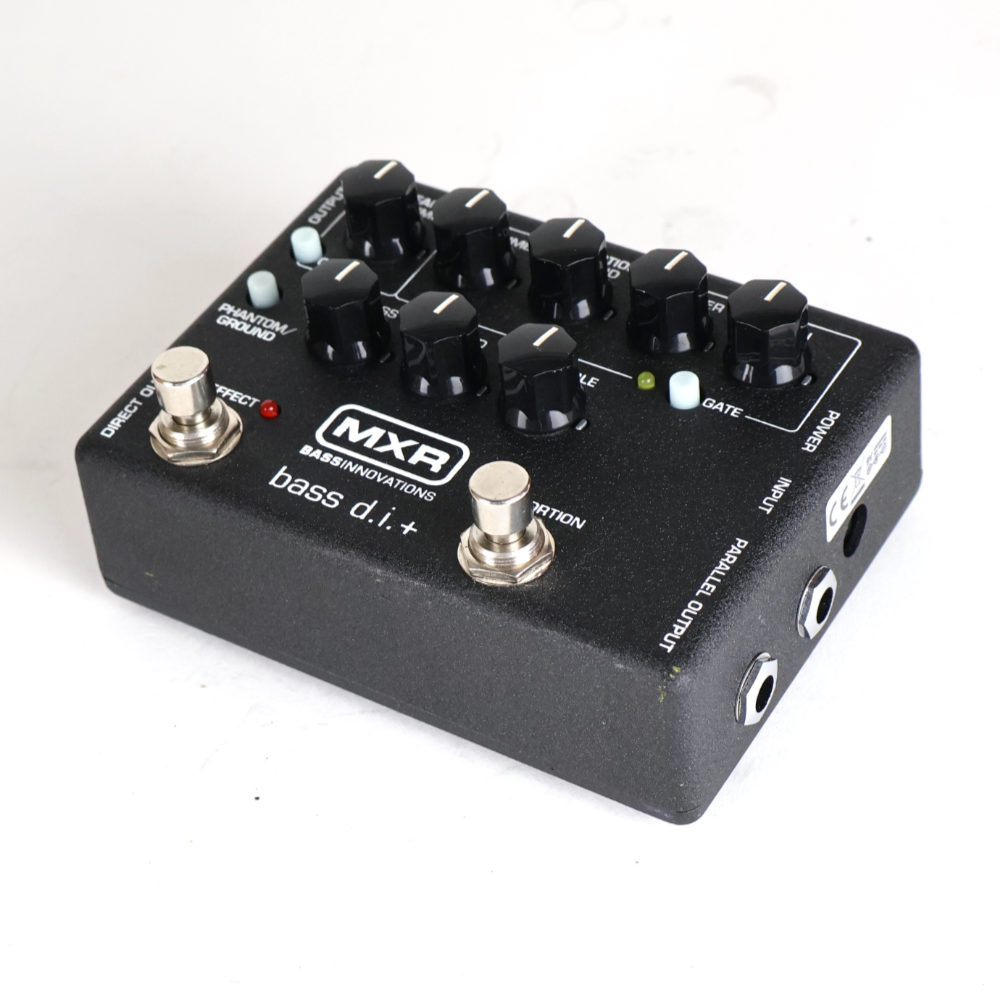 【中古】 ベース用ダイレクトボックス MXR M80 Bass D.I.＋ ベースディストーション ベースエフェクター 斜めアングル画像