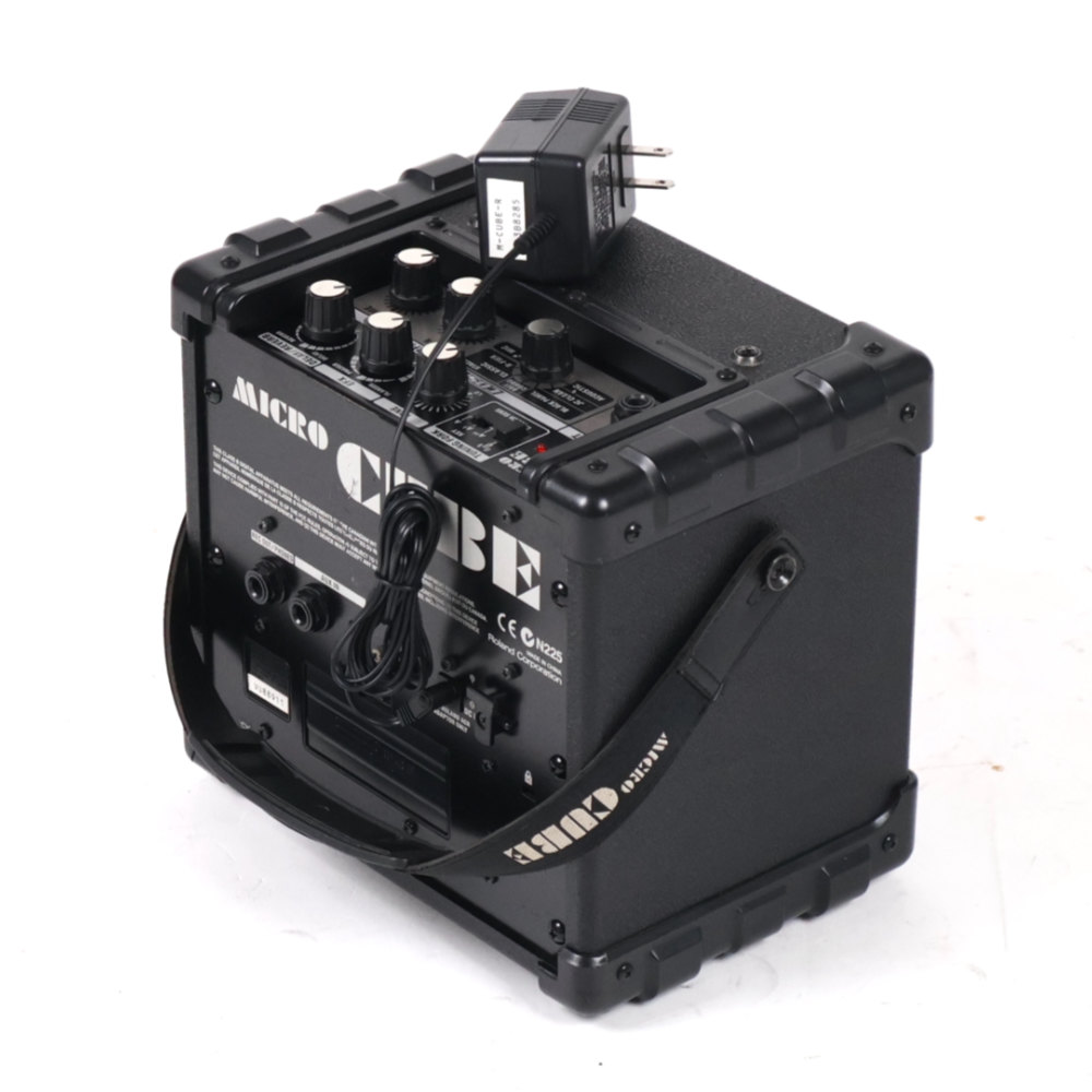 【中古】 ギターアンプ Roland ローランド MICRO CUBE BLACK コンボアンプ リア斜めアングル画像