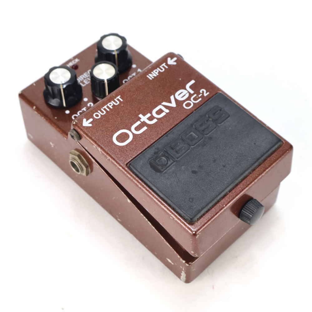 【中古】オクターブ エフェクター BOSS OC-2 Octaver ギターエフェクター オクターバー 斜めアングル画像