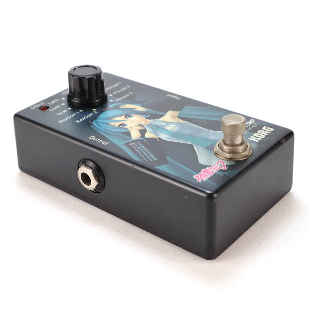 【中古】 ギターでミクが歌う KORG MIKU STOMP ギターエフェクター 斜めアングル画像
