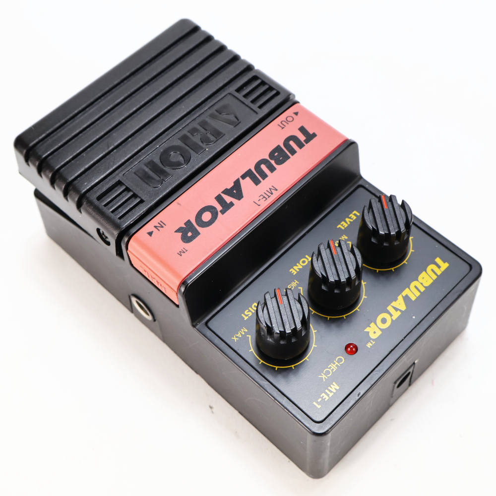 【中古】 エフェクター Arion Tubulator MTE-1 アリオン チューブレイター オーバードライブ 本体画像 斜め 