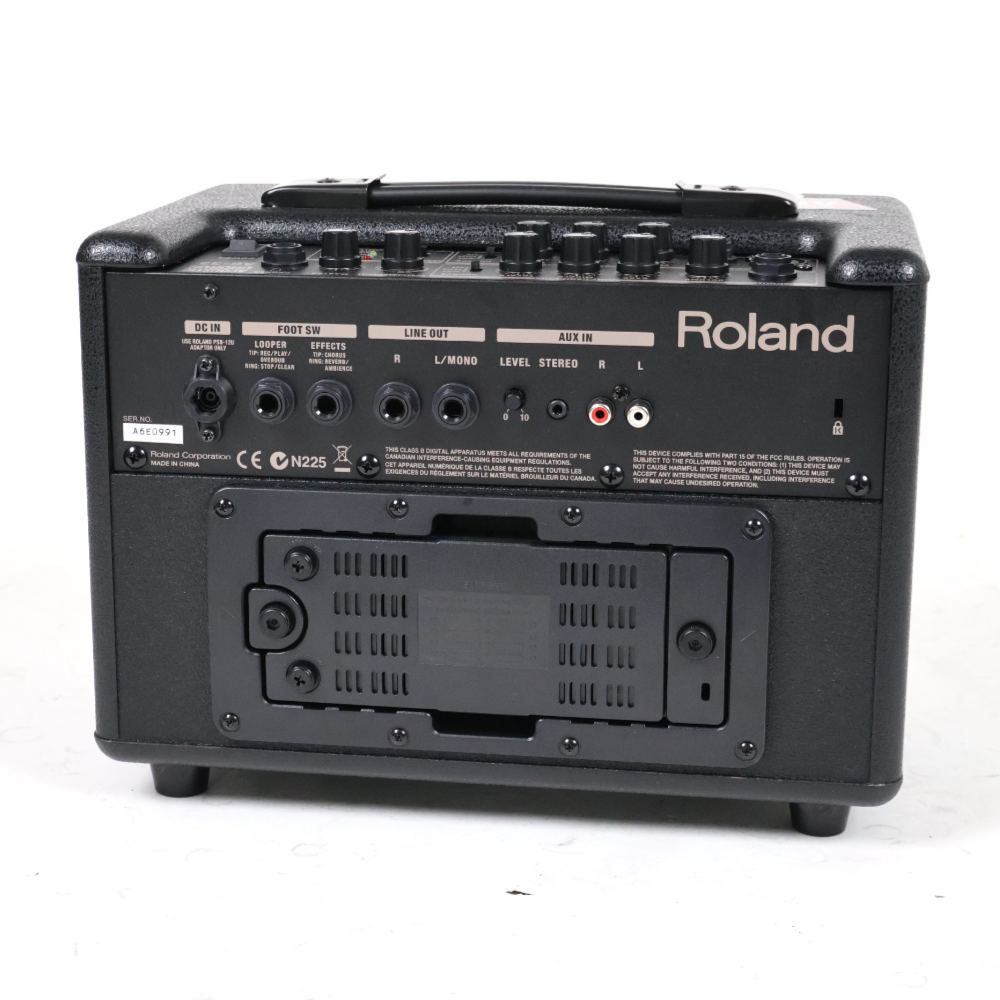 【中古】 アコギアンプ ローランド ROLAND AC-33 アコースティックギター用アンプ ブラック リア画像