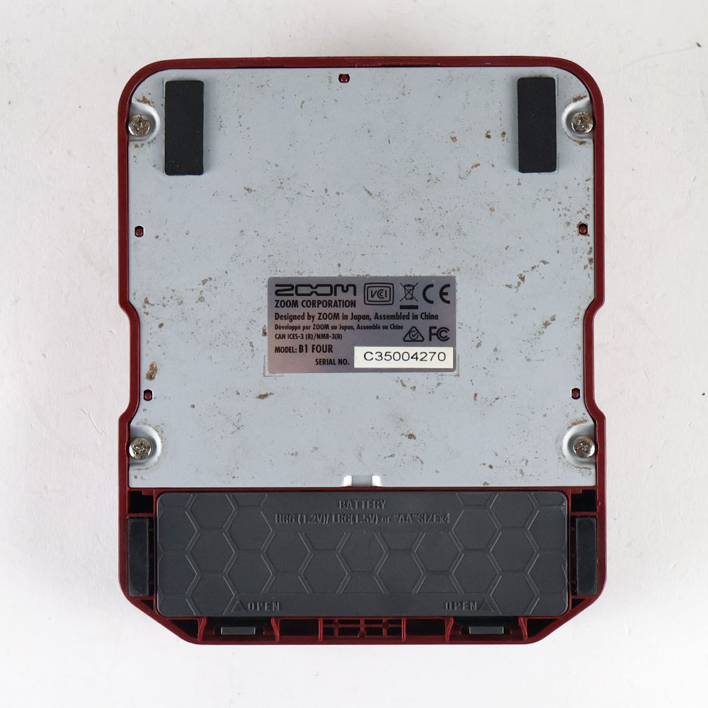 【中古】 ベースマルチエフェクター ZOOM B1 FOUR 裏面