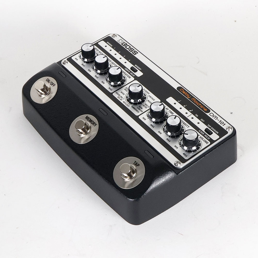 【中古】 BOSS ボス DM-101 Delay Machine ギターエフェクター アナログディレイマシーン 全体