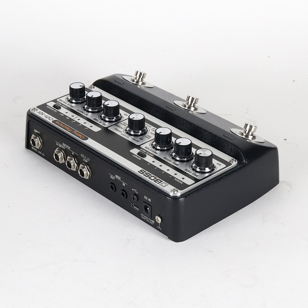 【中古】 BOSS ボス DM-101 Delay Machine ギターエフェクター アナログディレイマシーン 全体