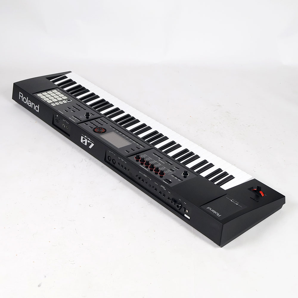 【中古】 Roland FA-07 76鍵 Music Workstation シンセサイザー 全体