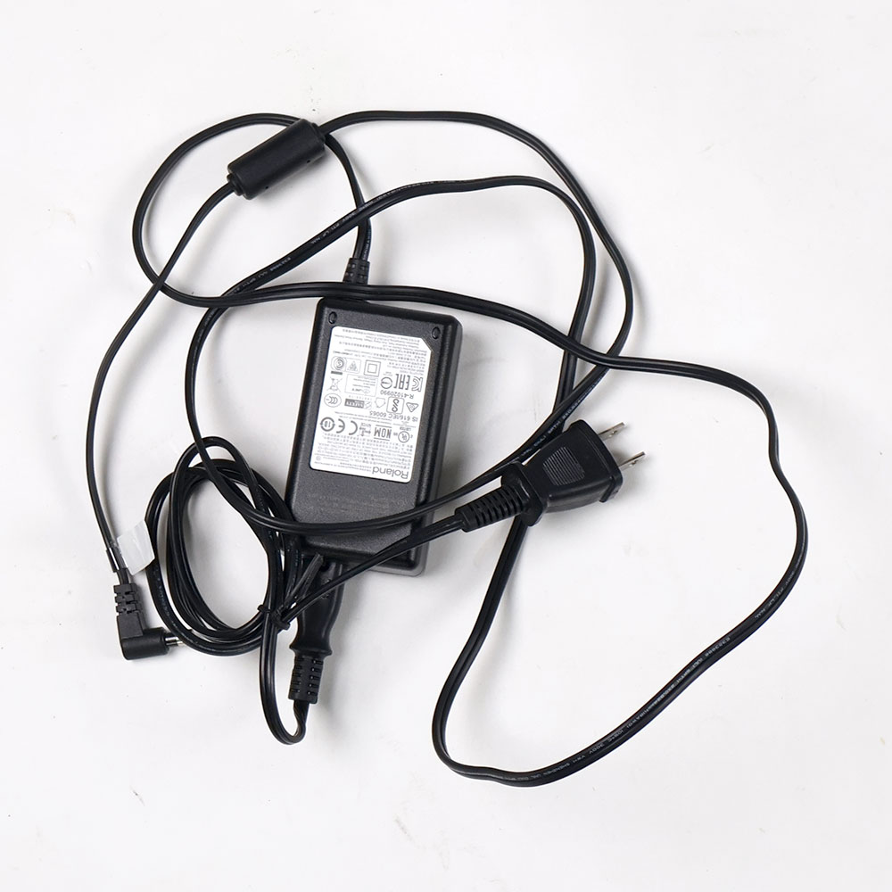 【中古】 Roland FA-07 76鍵 Music Workstation シンセサイザー 付属品