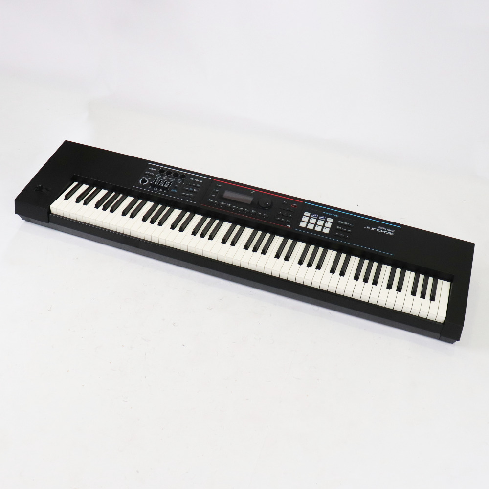 【中古】 ROLAND ローランド JUNO-DS88 シンセサイザー 本体画像 斜め2