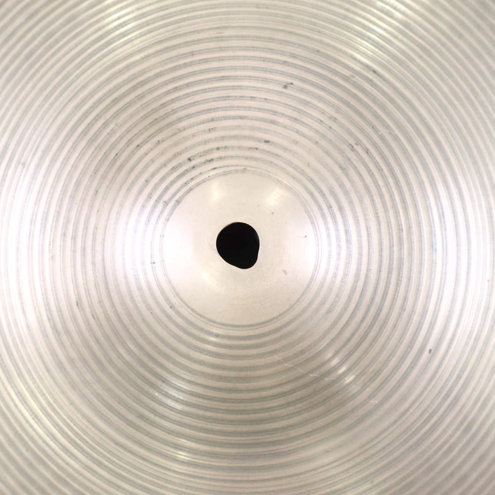 【中古】 ドラムシンバル ジルジャン ZILDJIAN A Zildjian 20インチ ドラムシンバル 取り付け穴画像