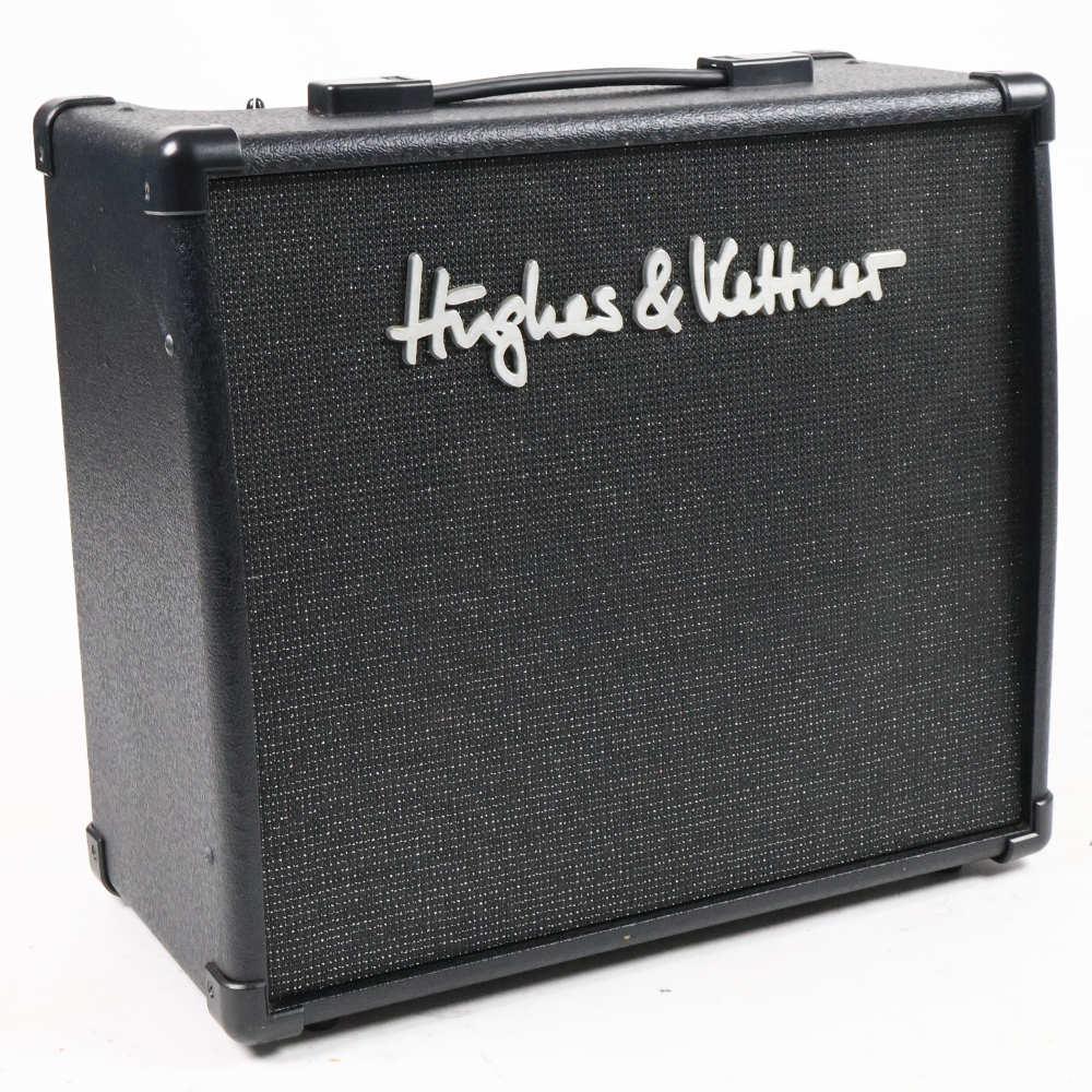 【中古】 ギターアンプ Hughes&Kettner EDITION BLUE 30DFX 本体画像 斜め