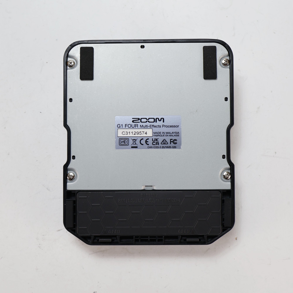 【中古】 ズーム ZOOM G1 FOUR ギターマルチエフェクター 裏面