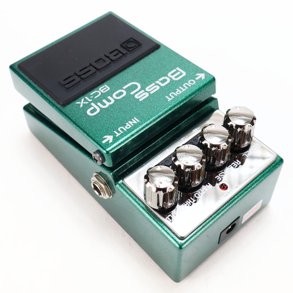 【中古】 BOSS BC-1X Bass Comp ベース用コンプレッサー 本体画像 斜め 