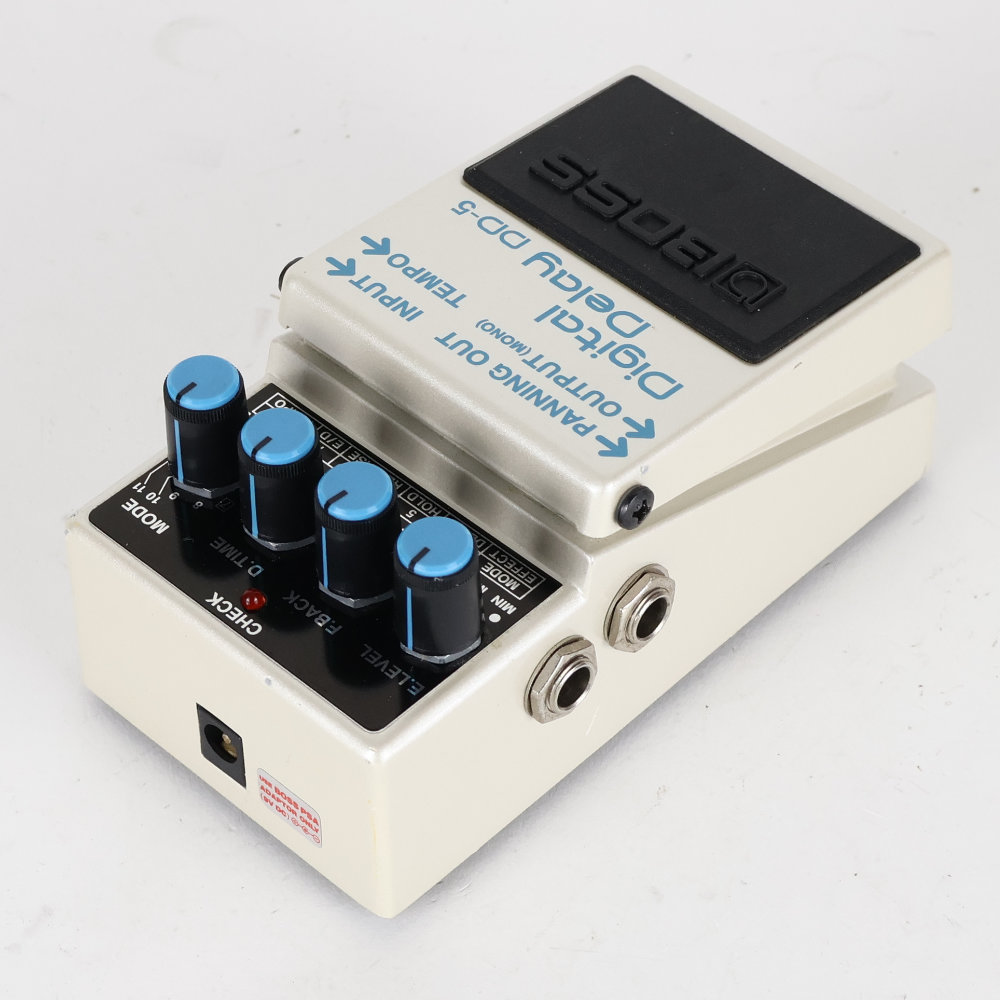 【中古】 デジタルディレイ エフェクター BOSS DD-5 Digtal Delay ギターエフェクター ディレイ 側面