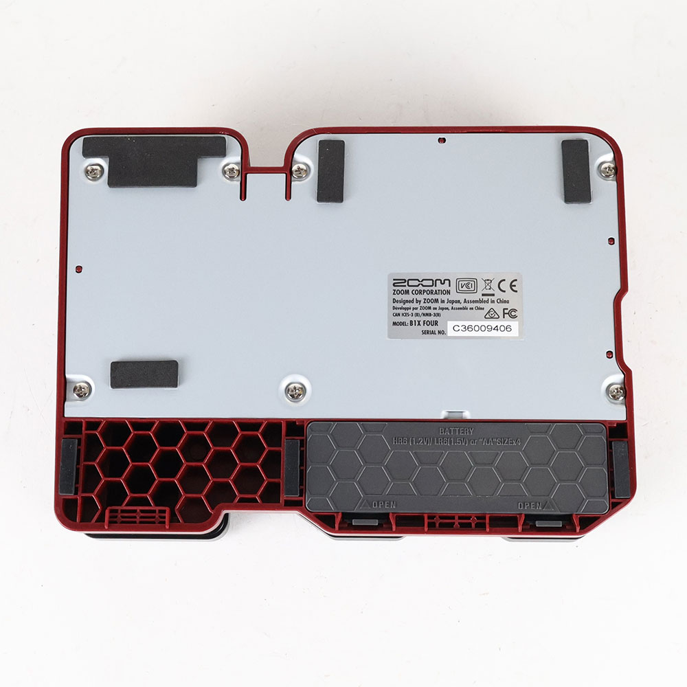 【中古】 ベースマルチエフェクター ZOOM B1X FOUR 裏面