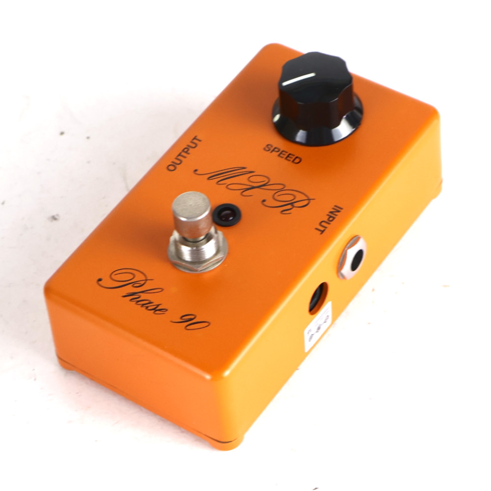 【中古】 フェイザー MXR CSP101SL Script Phase90 LED ギターエフェクター PHASE 90 フェイズ90 筆記体ロゴ LEDあり 斜めアングル画像