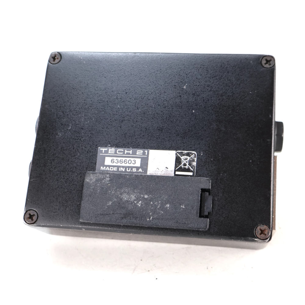 【中古】サンズアンプ ベースドライバーDI TECH21 SansAmp BASS DRIVER DI 旧仕様 ベース用DI プリアンプ ボトム画像