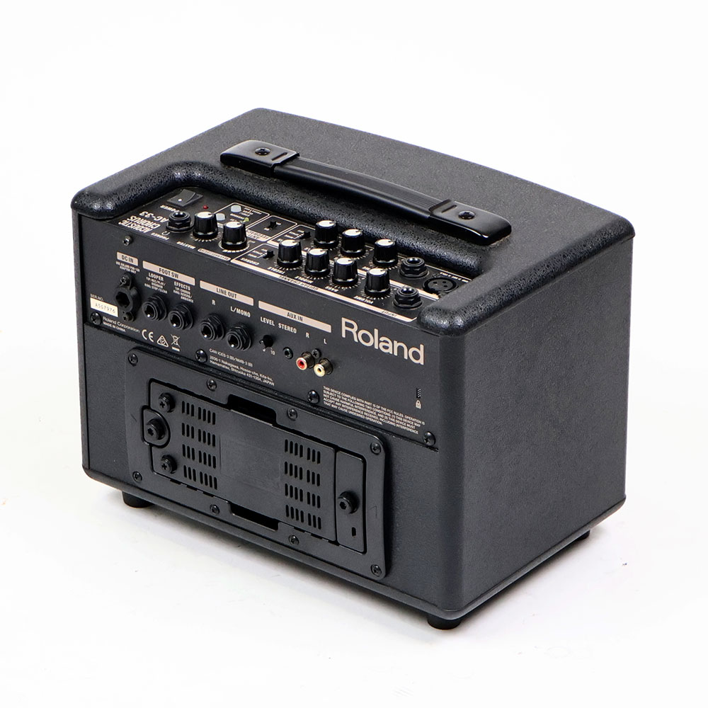 【中古】 アコギアンプ ローランド ROLAND AC-33 アコースティックギター用アンプ ブラック 全体