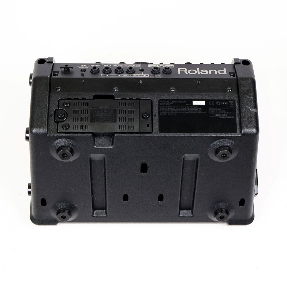 【中古】 ギターアンプ ローランド ROLAND CUBE Street EX BK ステレオ ポータブルアンプ マイクスピーカー 底面