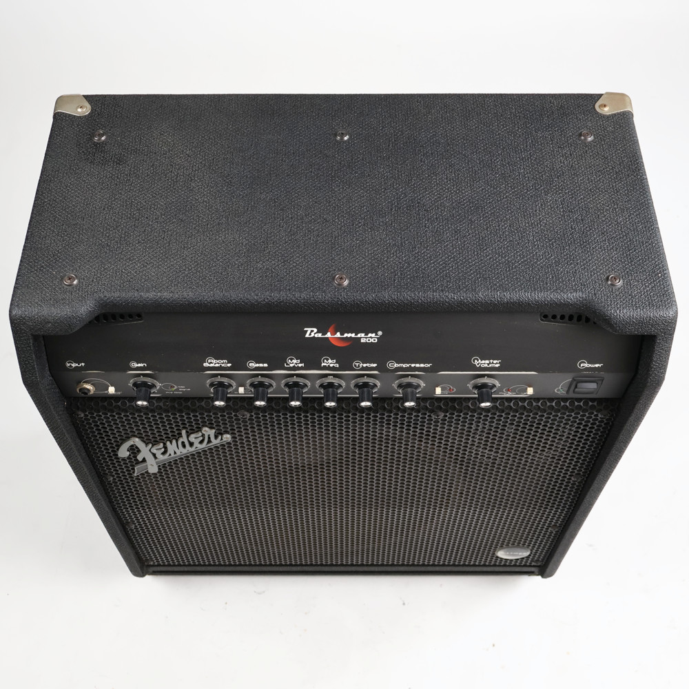 【中古】 ベースアンプ FENDER BASSMAN 200 天板