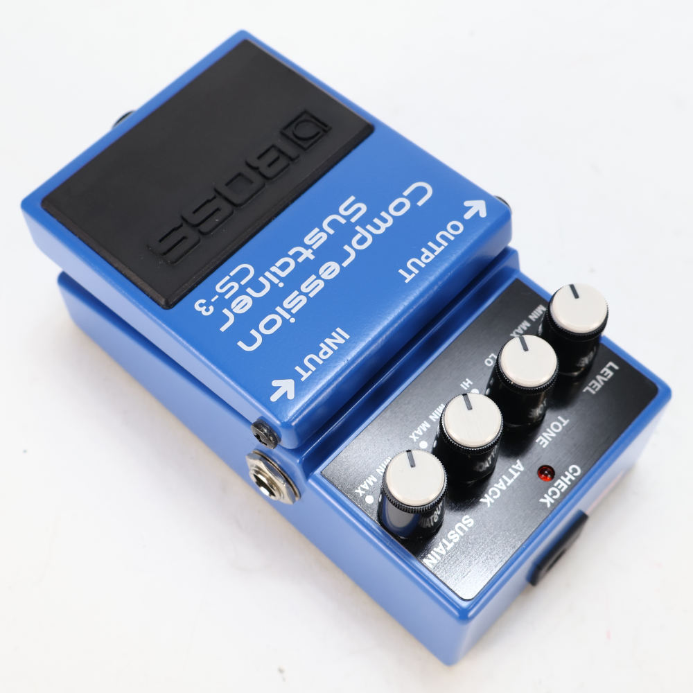 【中古】コンプレッサー エフェクター BOSS CS-3 Compression Sustainer ギターエフェクター 本体画像 斜め