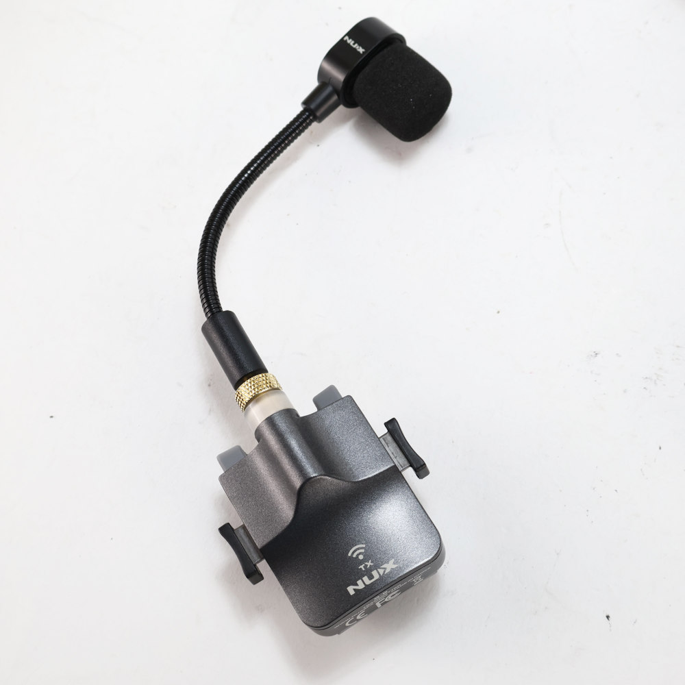 【中古】 NUX ニューエックス B-6 サックス用マイク 2.4GHz ワイヤレスシステム 表面